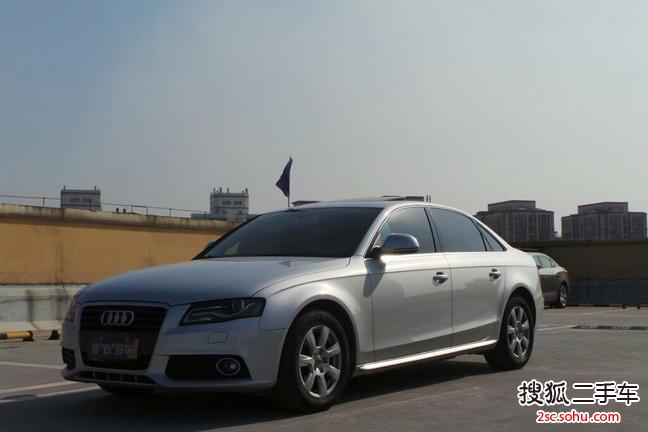 奥迪A4L2009款2.0TFSI 标准型