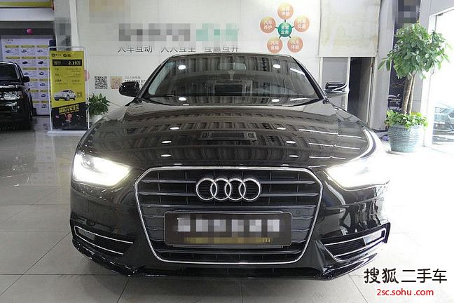 奥迪A4L2013款35 TFSI 自动舒适型