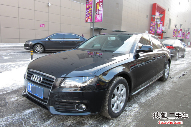 奥迪A4L2011款2.0TFSI 舒适型