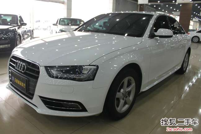 奥迪A4L2013款30 TFSI 自动舒适型