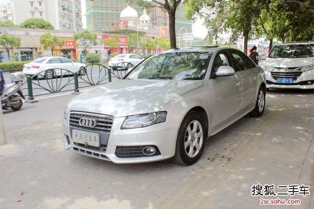 奥迪A4L2009款2.0TFSI 技术型