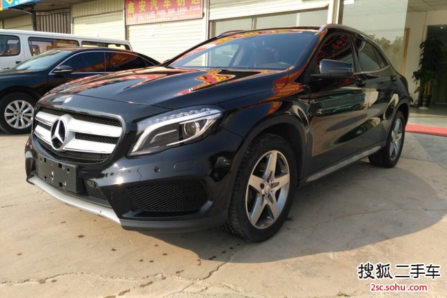 奔驰GLA级2015款GLA 260 4MATIC 