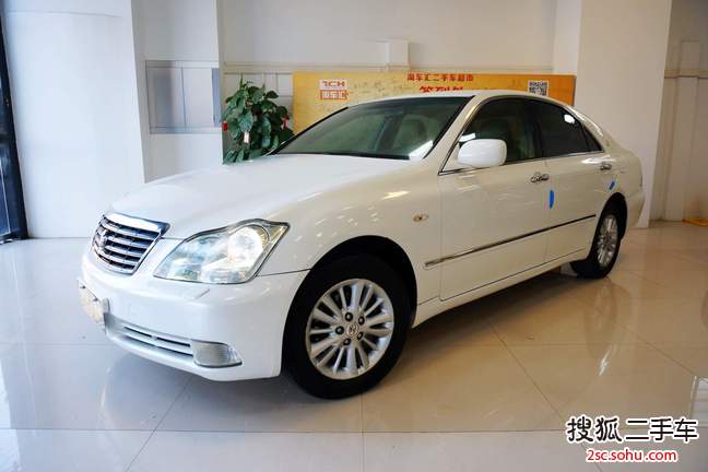 丰田皇冠2006款2.5L Royal 真皮版