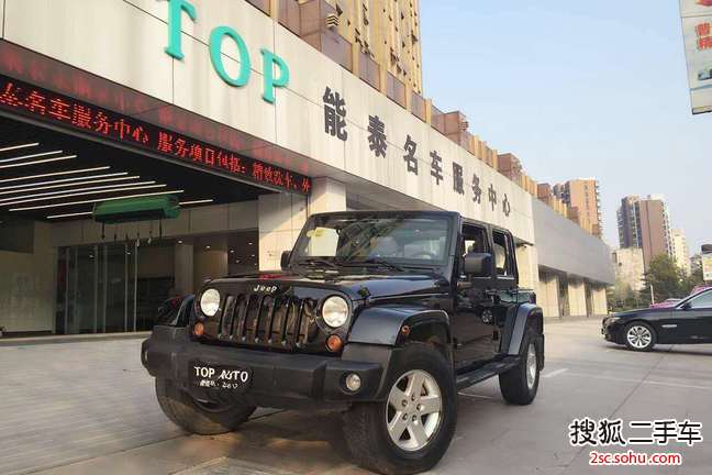 Jeep牧马人四门版2010款3.8L 撒哈拉