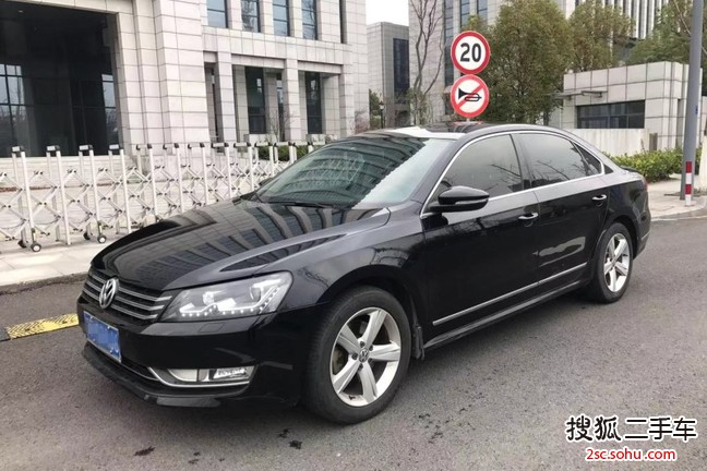 大众帕萨特2014款1.8TSI 自动尊荣版