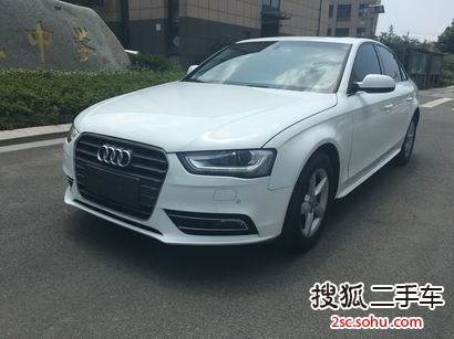 奥迪A4L2015款30 TFSI 自动舒适型