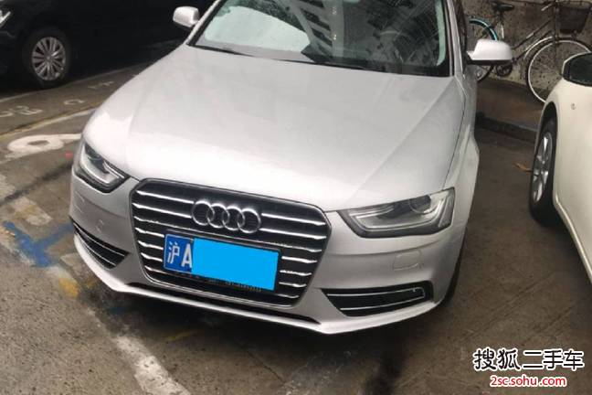 奥迪A4L2015款35 TFSI 自动舒适型