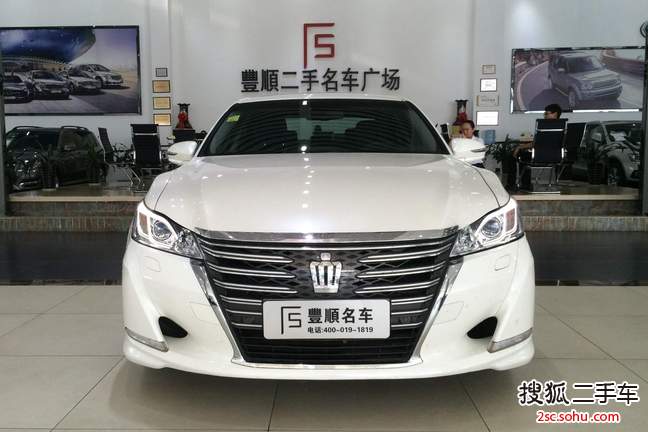 丰田皇冠2015款2.5L 精英版