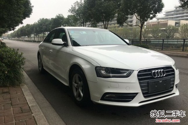 奥迪A4L2013款35 TFSI 自动标准型