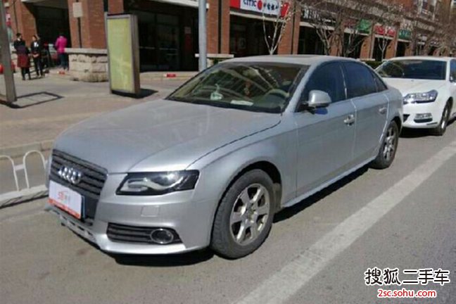 奥迪A4L2009款2.0TFSI 标准型