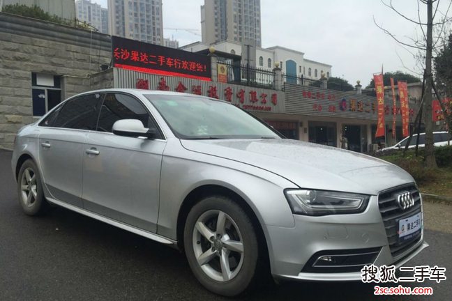 奥迪A4L2013款35 TFSI 自动舒适型