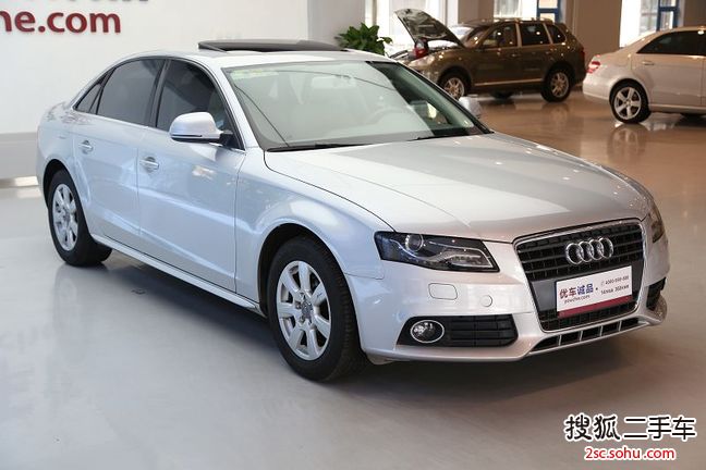 奥迪A4L2009款2.0TFSI 标准型