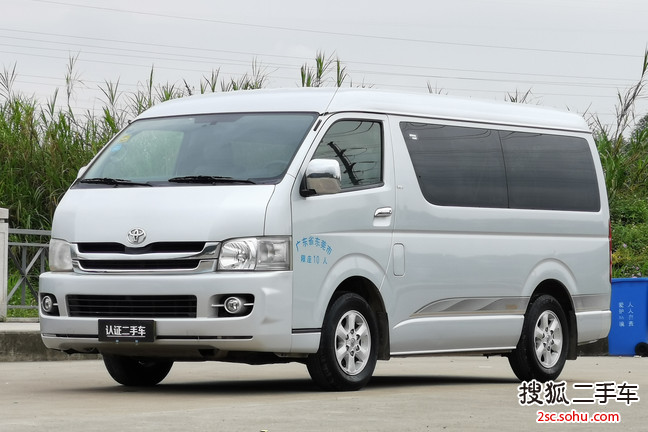 丰田HIACE2011款2.7L 手动标准版13座