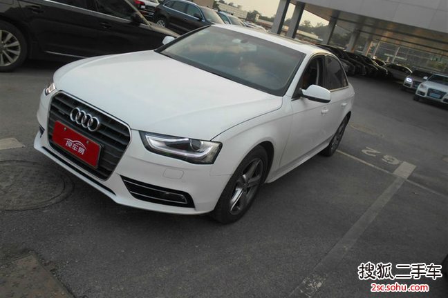 奥迪A4L2015款45 TFSI quattro个性运动型