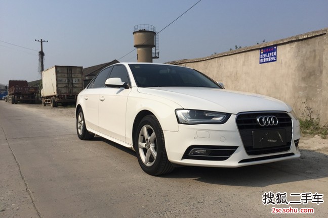 奥迪A4L2013款35 TFSI 自动标准型