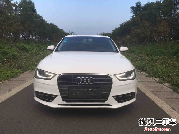 奥迪A4L2015款30 TFSI 自动舒适型