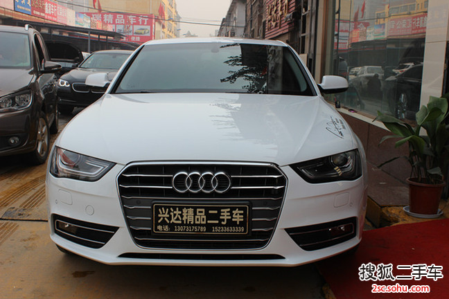 奥迪A4L2013款35 TFSI 自动豪华型