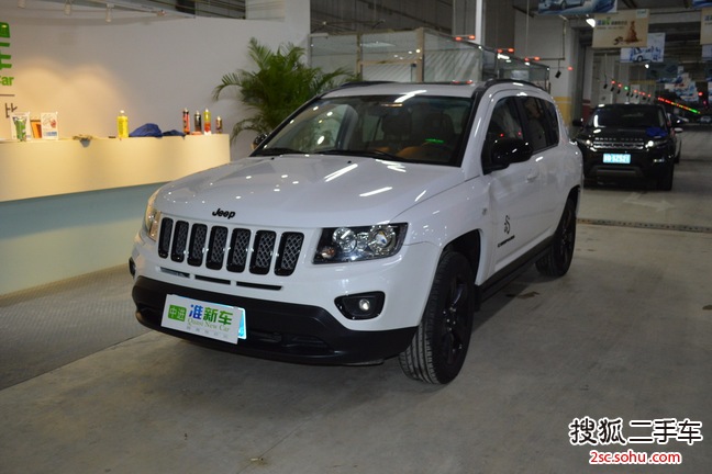 Jeep指南者2014款2.4L 四驱蛇行珍藏版