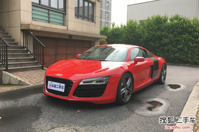 奥迪R82014款4.2 FSI quattro