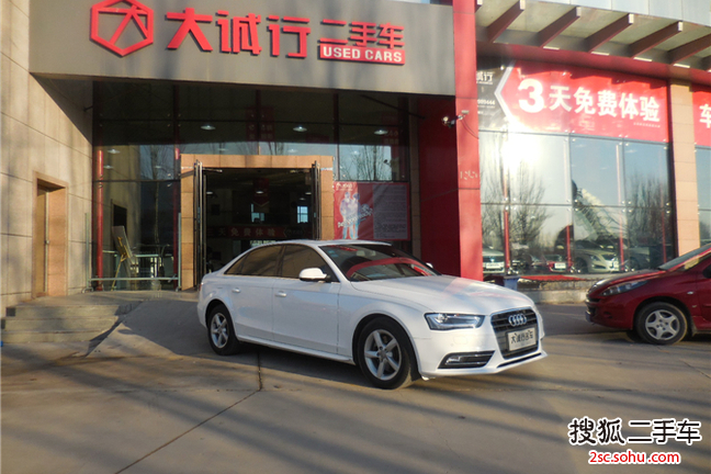 奥迪A4L2013款35 TFSI 自动标准型