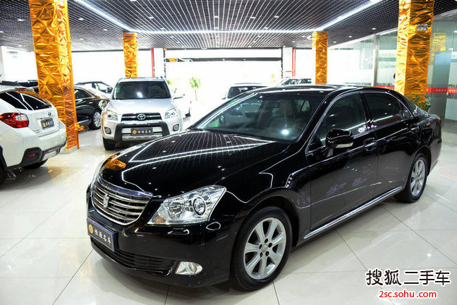 丰田皇冠2010款3.0L Royal Saloon 尊享版