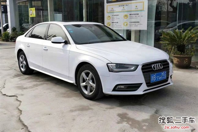 奥迪A4L2013款35 TFSI 自动标准型