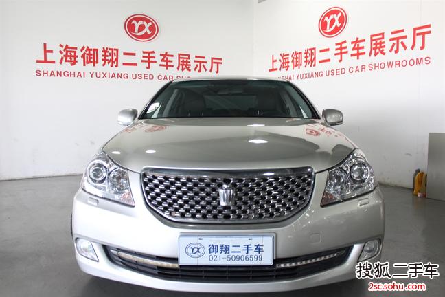 丰田皇冠2010款2.5L Royal 真皮天窗版 