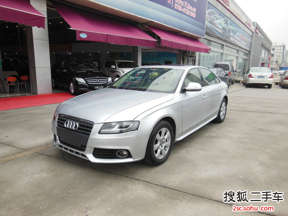 奥迪A4L2009款2.0TFSI 标准型