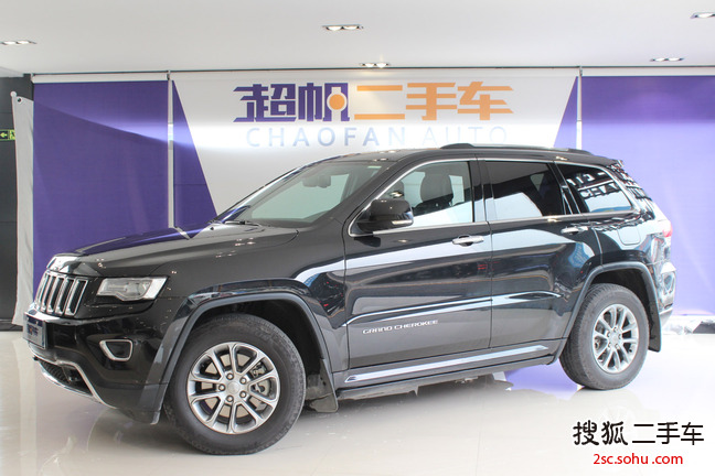 Jeep大切诺基2015款3.0TD 柴油 精英导航版