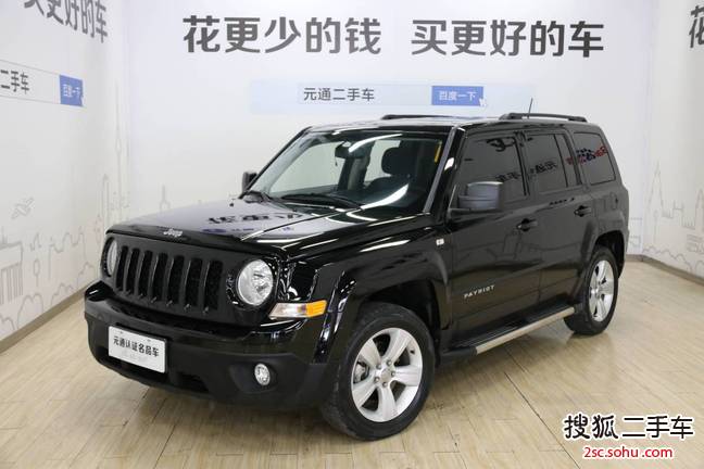 Jeep自由客2014款2.0L 运动版