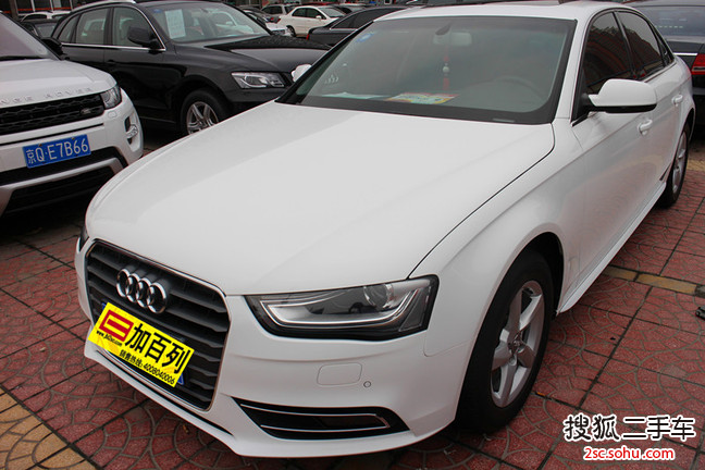 奥迪A4L2013款35 TFSI(2.0T)自动舒适型