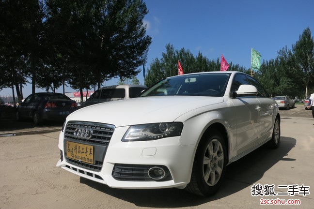 奥迪A4L2011款2.0TFSI 舒适型