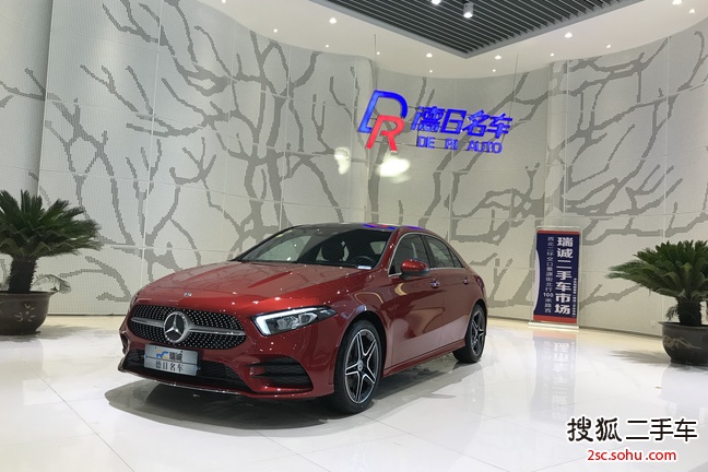 奔驰A级2019款A 200 动感型