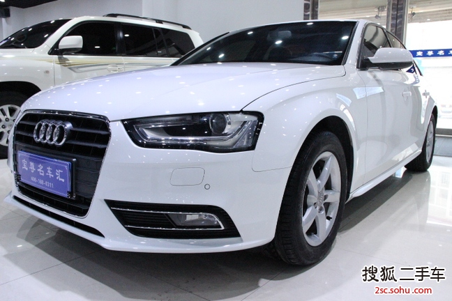 奥迪A4L2013款35 TFSI(2.0T)自动舒适型