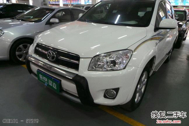 丰田RAV42011款2.4L 自动四驱至臻导航版 