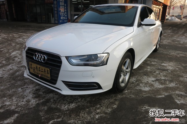 奥迪A4L2013款35 TFSI 自动标准型