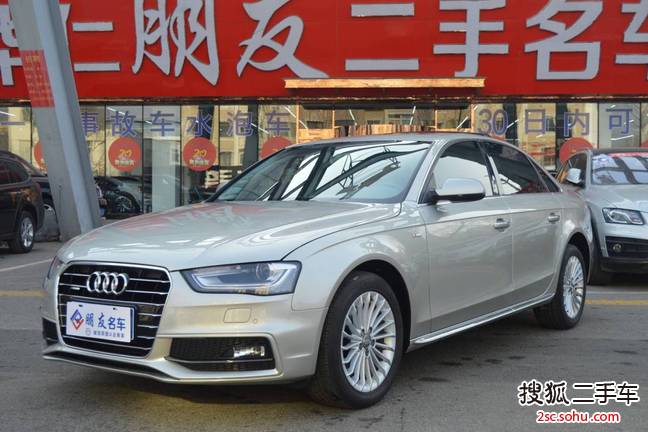 奥迪A4L2016款35 TFSI 典藏版 S line舒适型