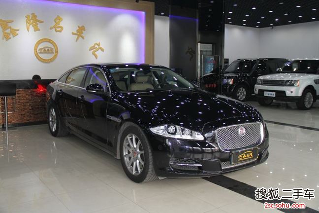 捷豹XJ2014款XJL 2.0T 两驱典雅商务版