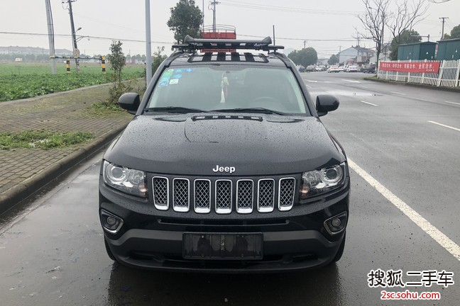 Jeep指南者2013款2.4L 四驱豪华版