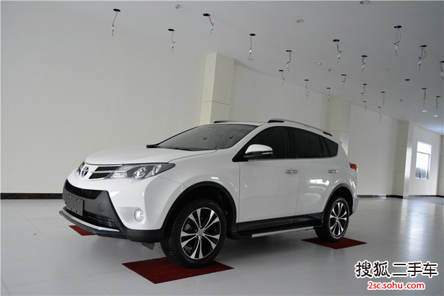 丰田RAV42015款2.5L 自动四驱豪华版