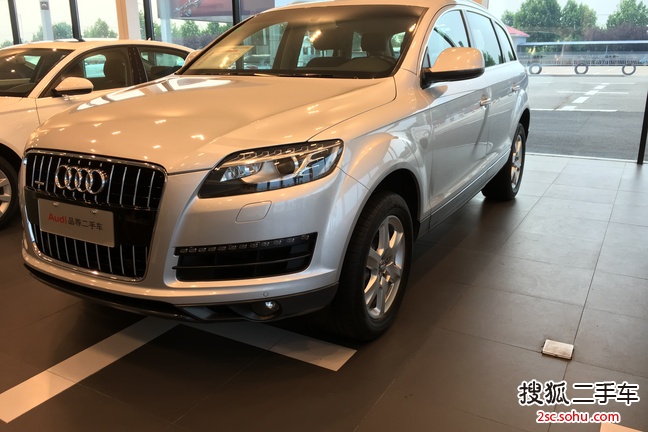 奥迪Q72011款3.0TFSI 进取型(L)