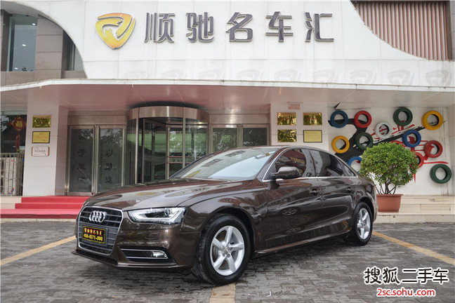 奥迪A4L2013款35 TFSI 自动舒适型