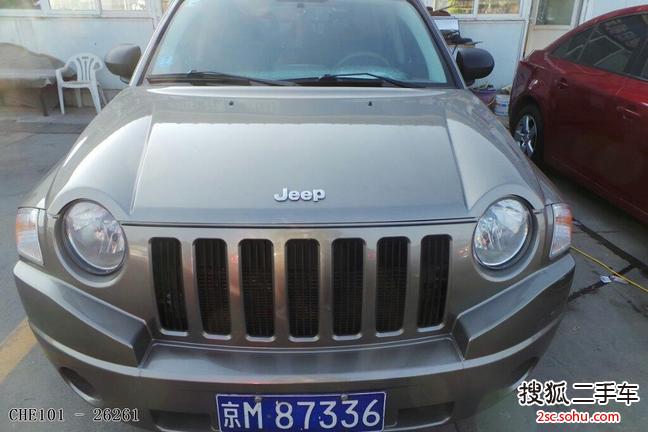 Jeep指南者2009款2.4L 运动版