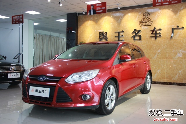 福特福克斯三厢2012款1.6L 自动尊贵型