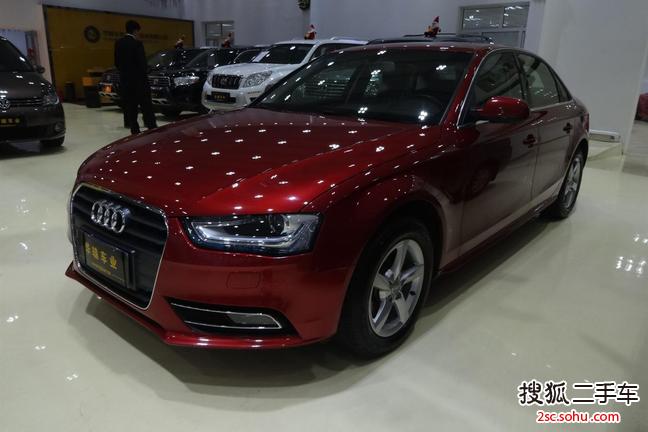 奥迪A4L2013款35 TFSI 自动舒适型