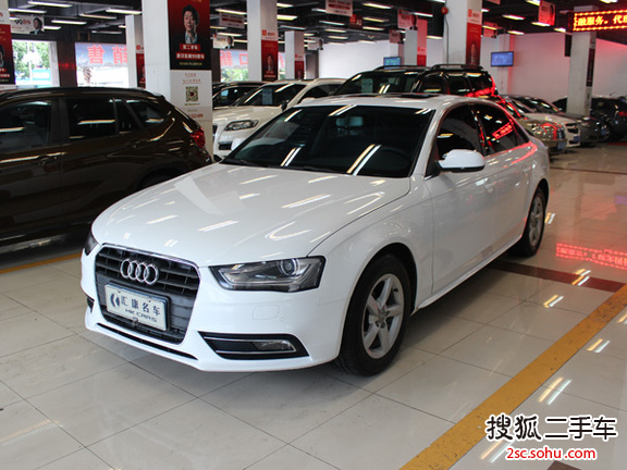 奥迪A4L2013款35 TFSI 自动舒适型