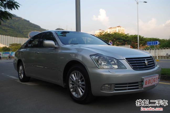 丰田皇冠2006款3.0 OYAL Saloon G VIP