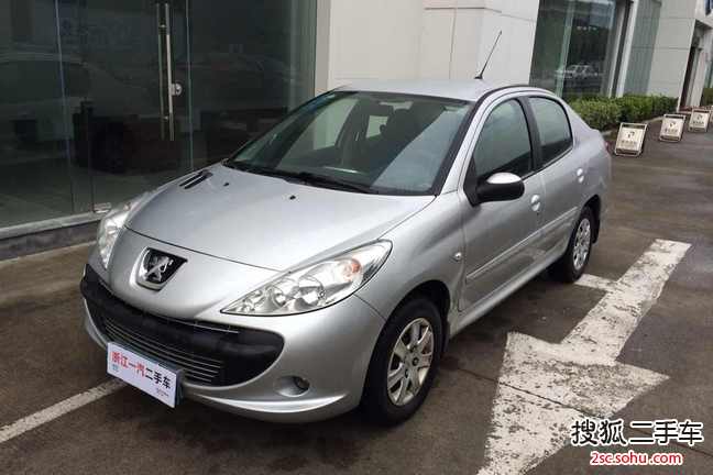 标致207三厢2010款1.4L 手动 品乐版