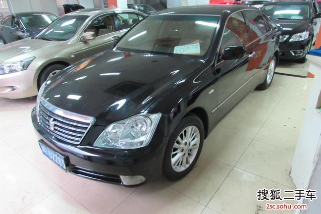 丰田皇冠2006款2.5L Royal 真皮版