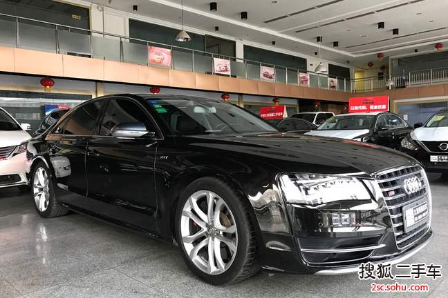 奥迪S82014款4.0TFSI quattro